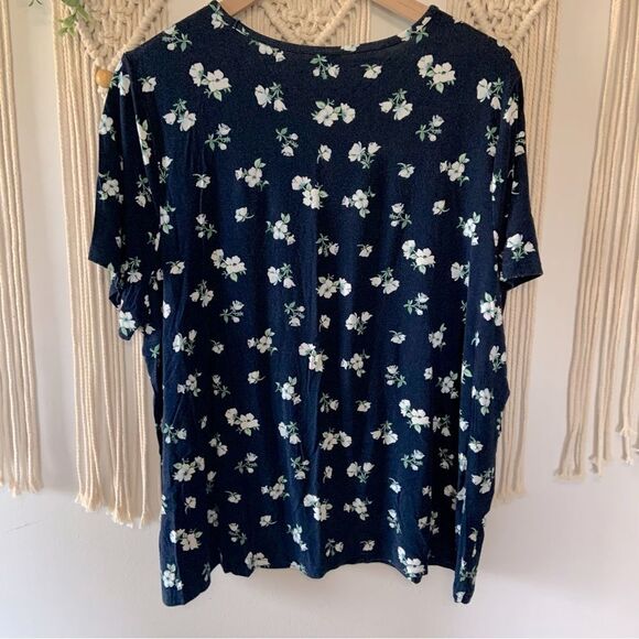OLD NAVY Women’s Luxe Short Sleeve Crew Neck T-Shirt Blue Floral Size XXL - Picture 3 of 10